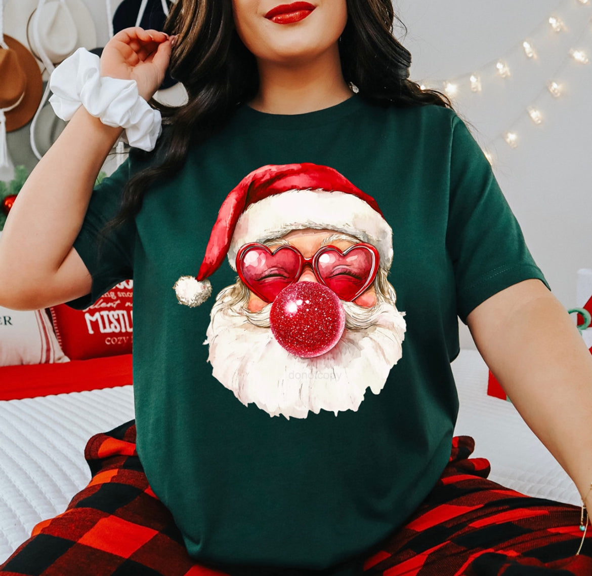 Heart glasses Santa tee